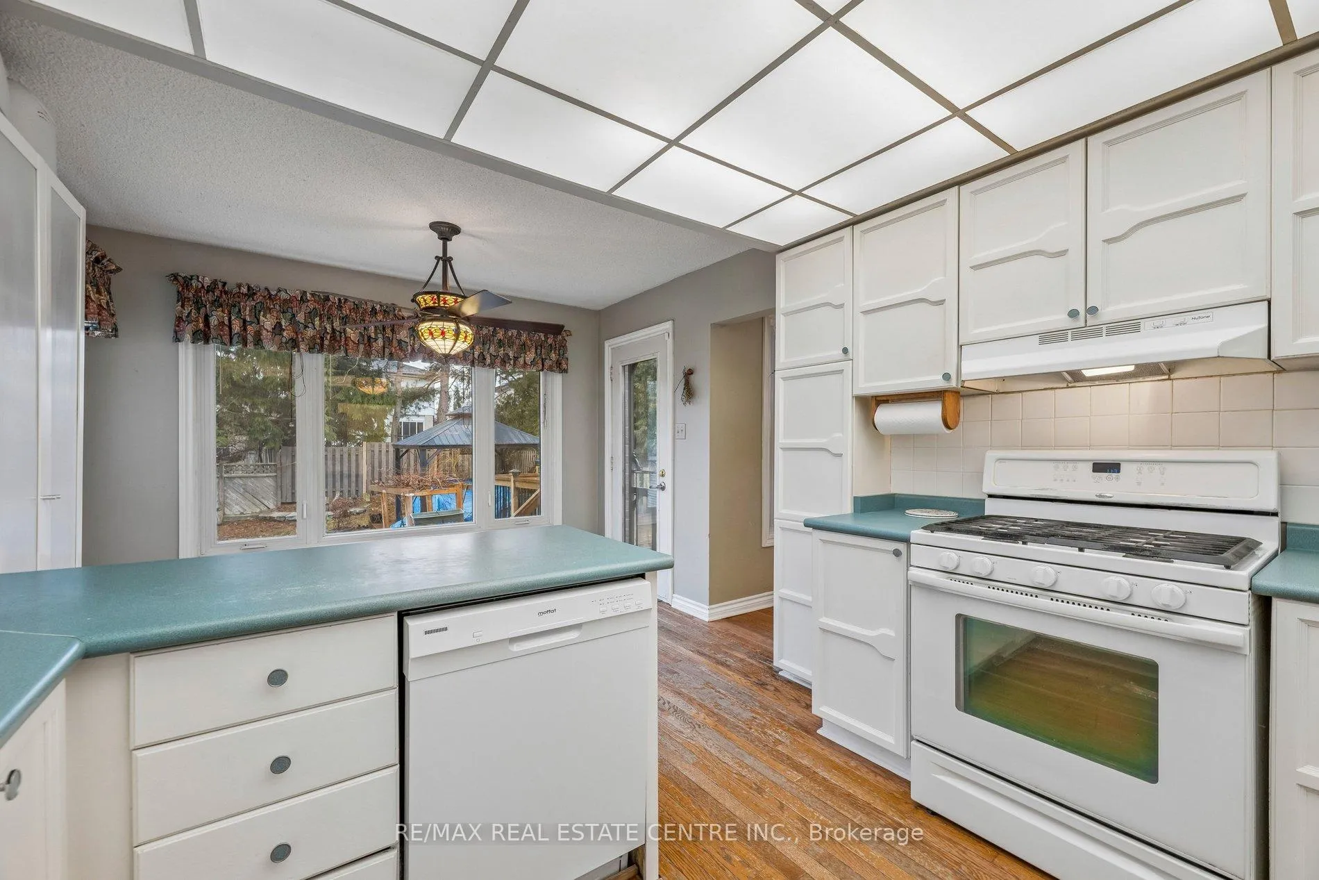 Photo 16 of 325 Aztec Drive, Oshawa, McLaughlin — HOMEH