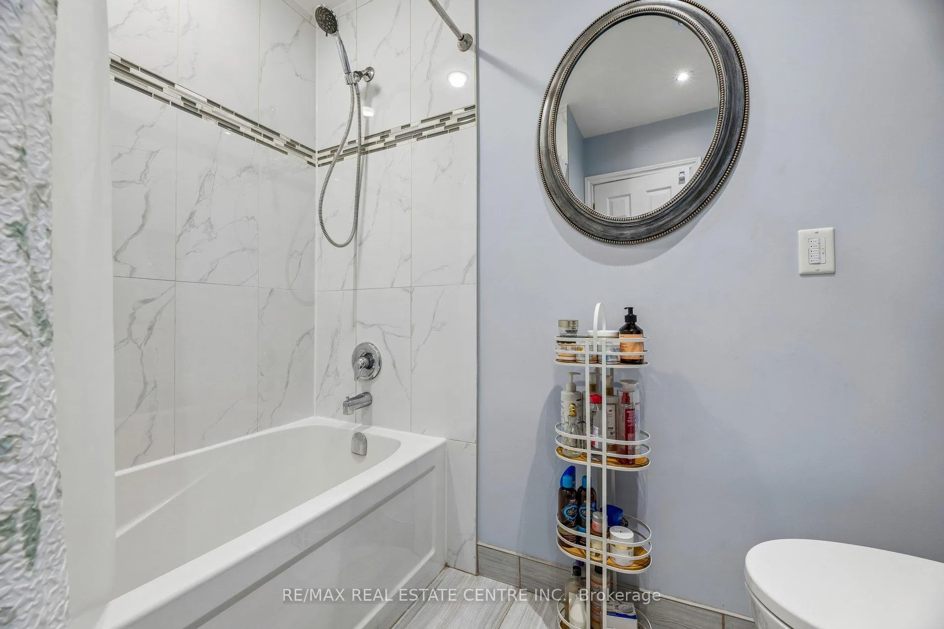 Photo 20 of 325 Aztec Drive, Oshawa, McLaughlin — HOMEH