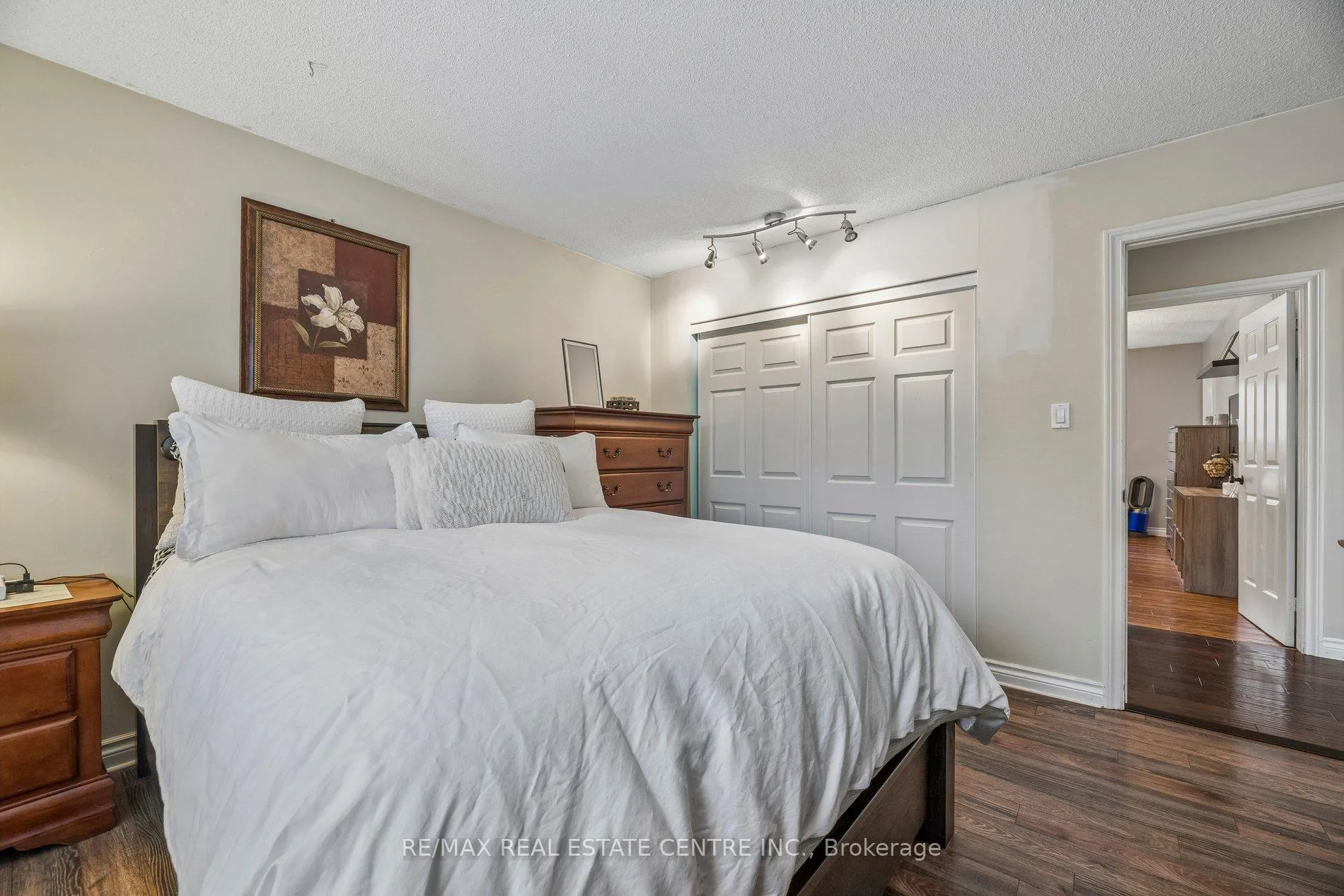 Photo 26 of 325 Aztec Drive, Oshawa, McLaughlin — HOMEH