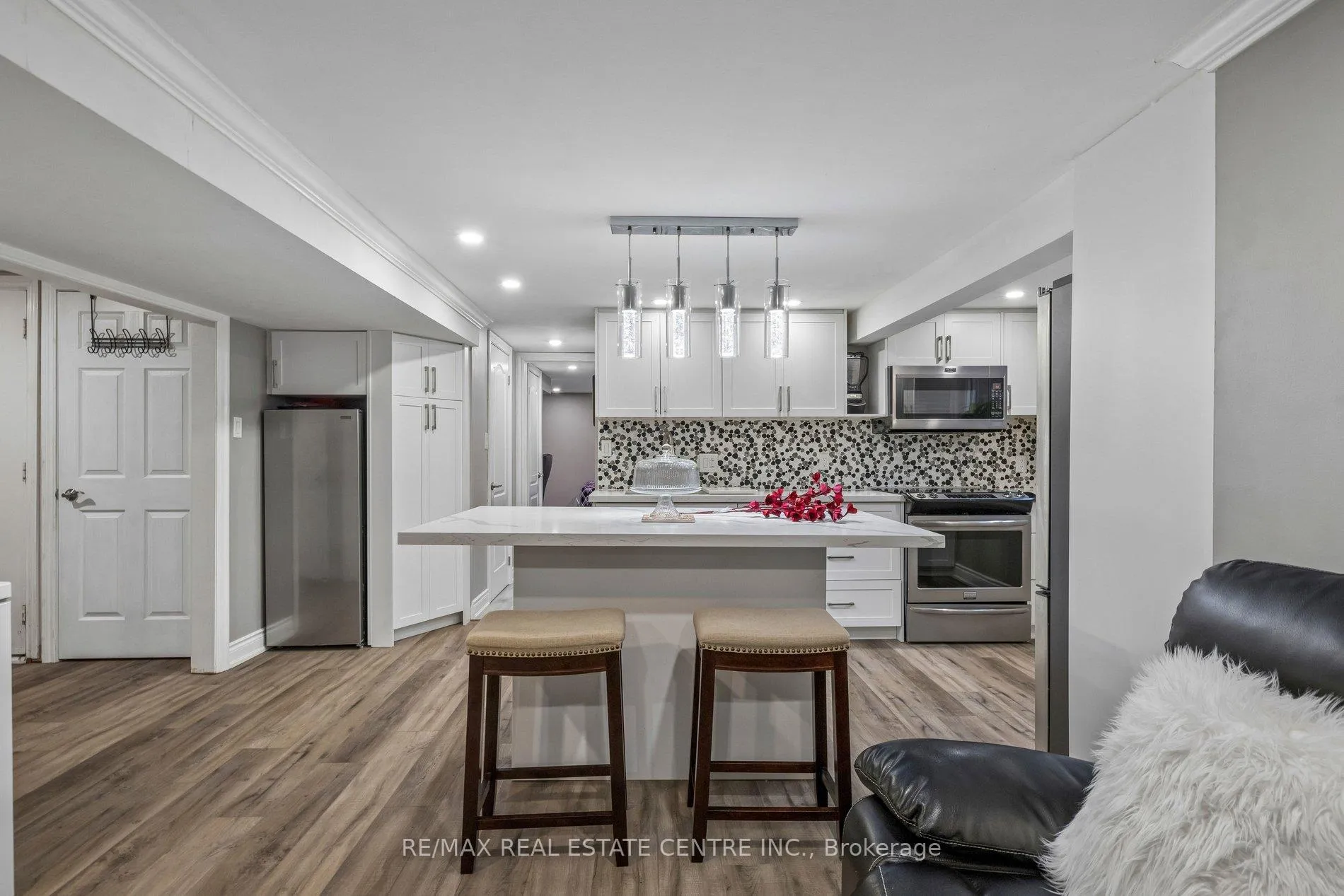 Photo 32 of 325 Aztec Drive, Oshawa, McLaughlin — HOMEH