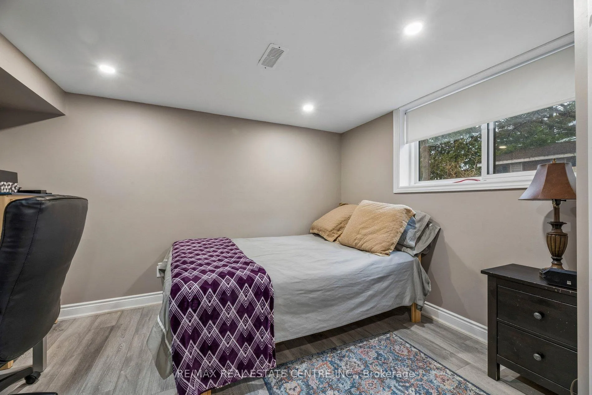 Photo 41 of 325 Aztec Drive, Oshawa, McLaughlin — HOMEH