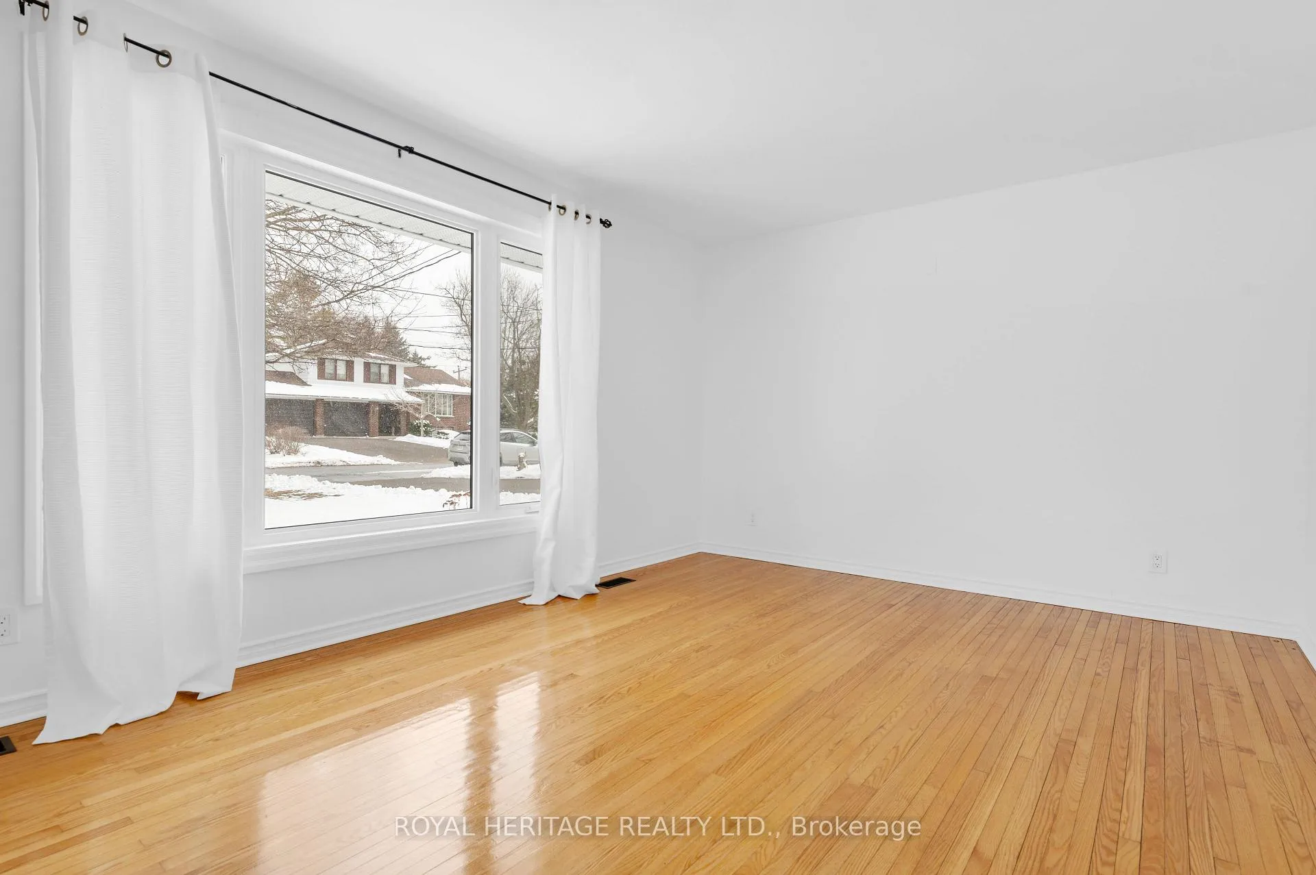 Photo 8 of 74 Village Drive, Belleville, Belleville Ward — HOMEH