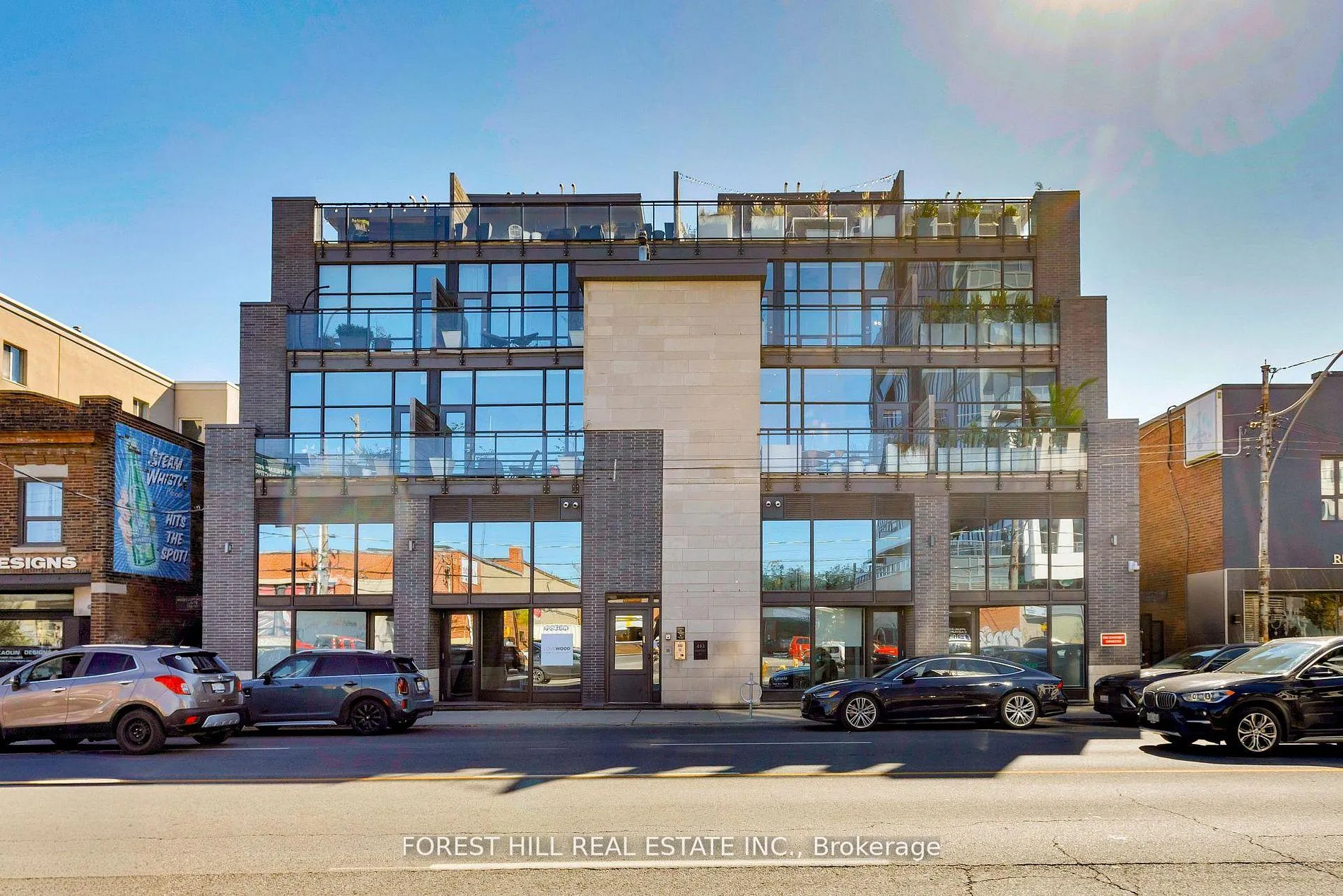 Front of Unit 204, 483 Dupont Street