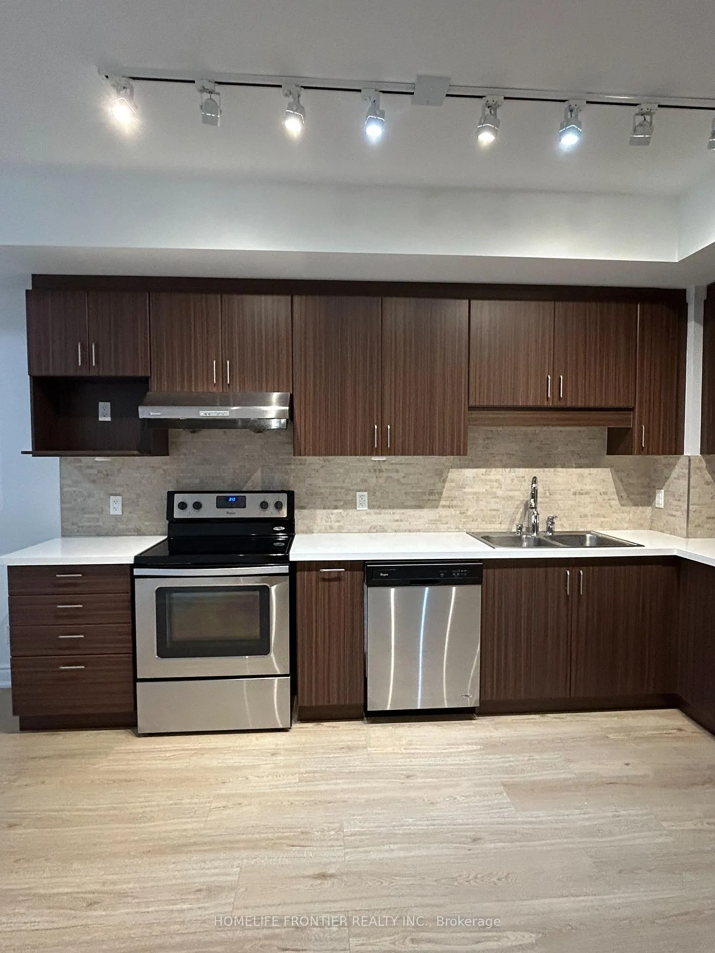 Photo 5 of Unit D502, 33 Clegg Road, Markham, Unionville — HOMEH