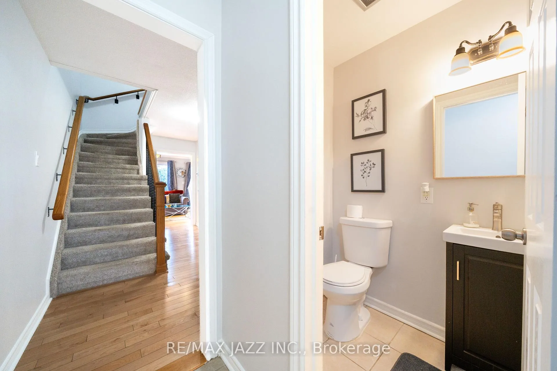Photo 3 of Unit 11, 5 Michael Boulevard, Whitby, Lynde Creek — HOMEH