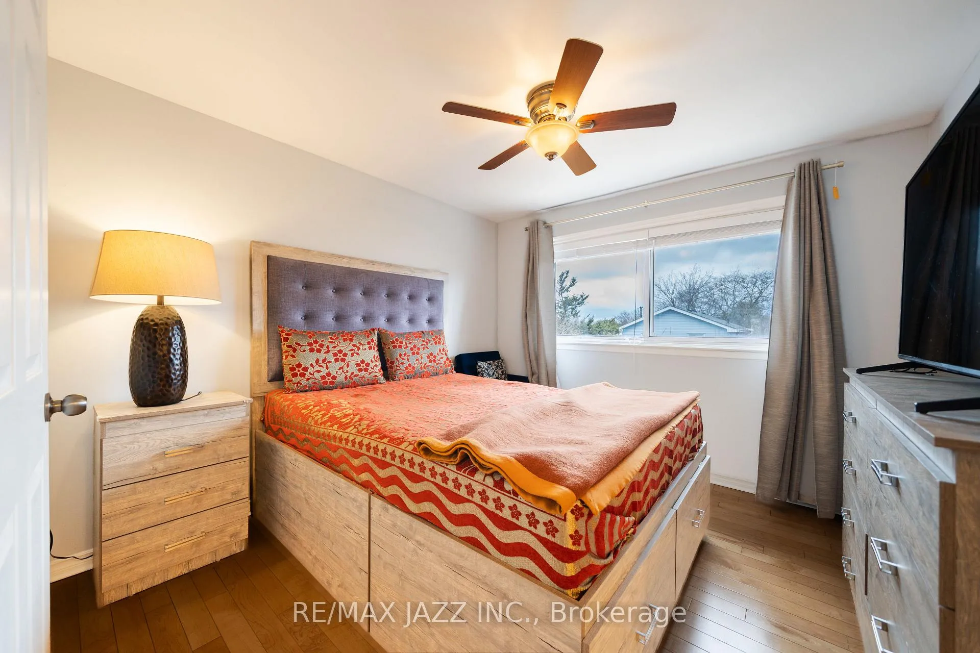 Photo 14 of Unit 11, 5 Michael Boulevard, Whitby, Lynde Creek — HOMEH