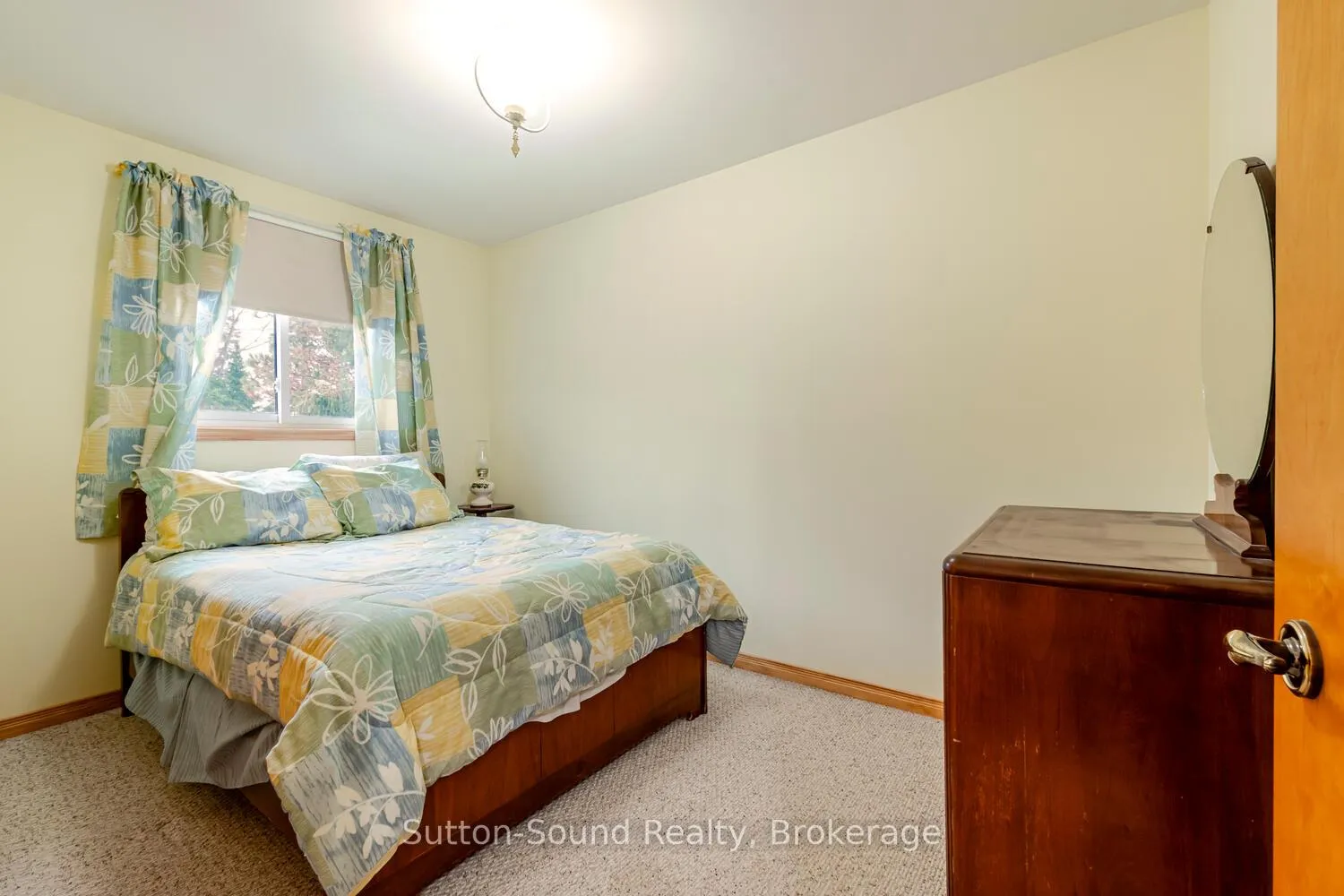 Photo 12 of 1754 6th Avenue E, Owen Sound — HOMEH