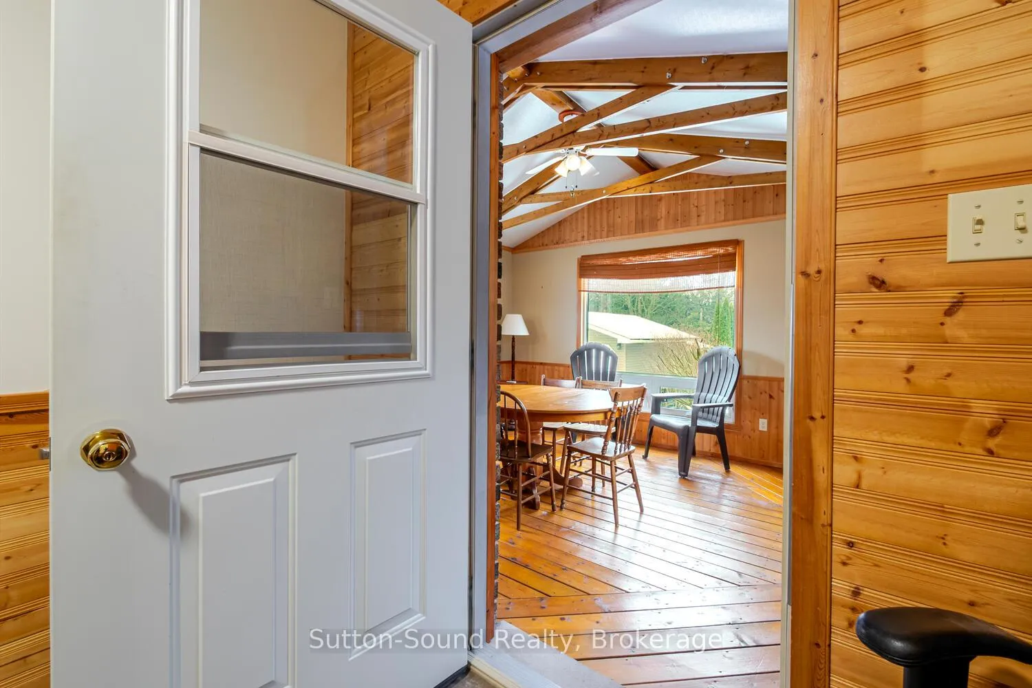 Photo 15 of 1754 6th Avenue E, Owen Sound — HOMEH