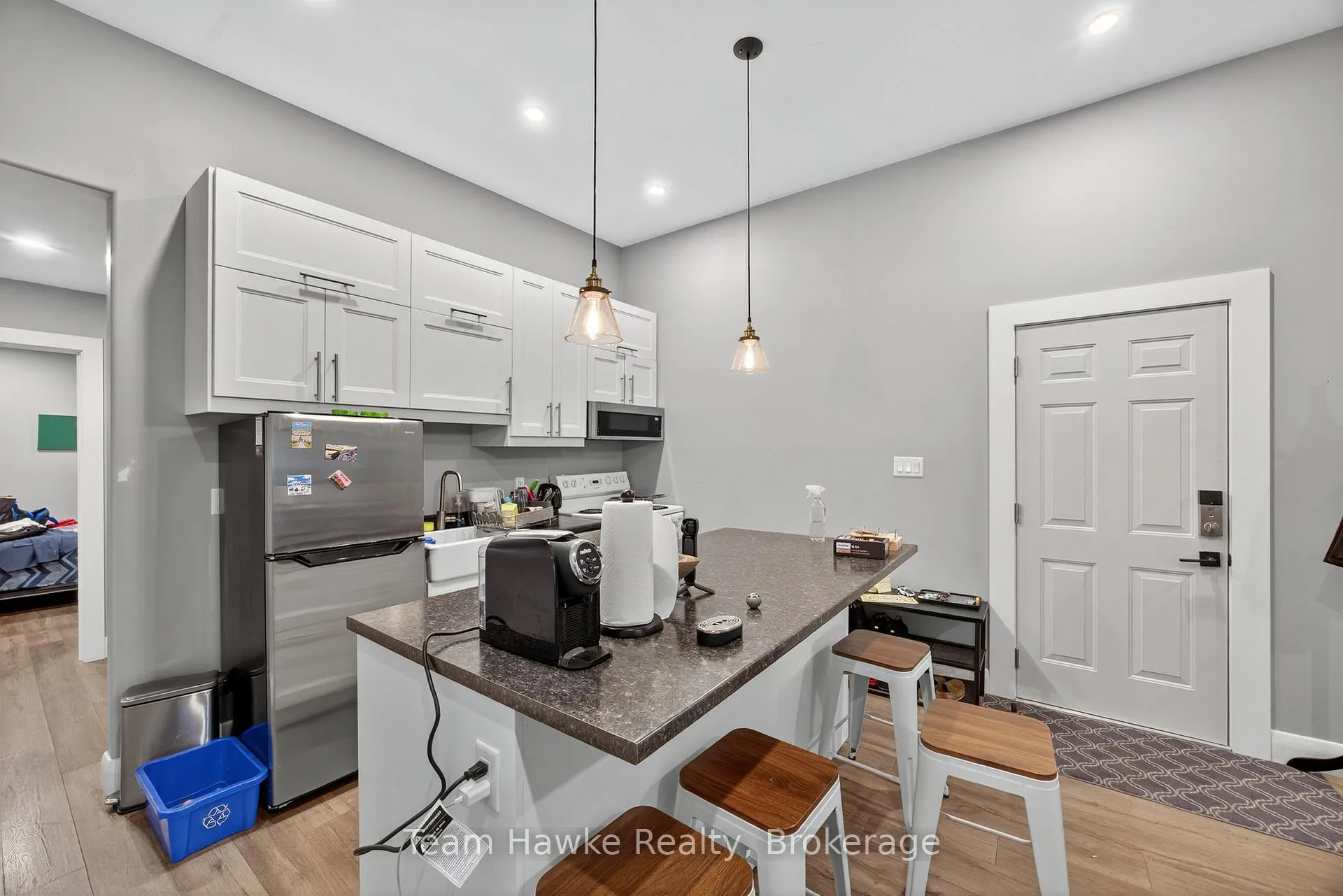 Photo 5 of Unit Unit 2, 253 King Street, Midland — HOMEH
