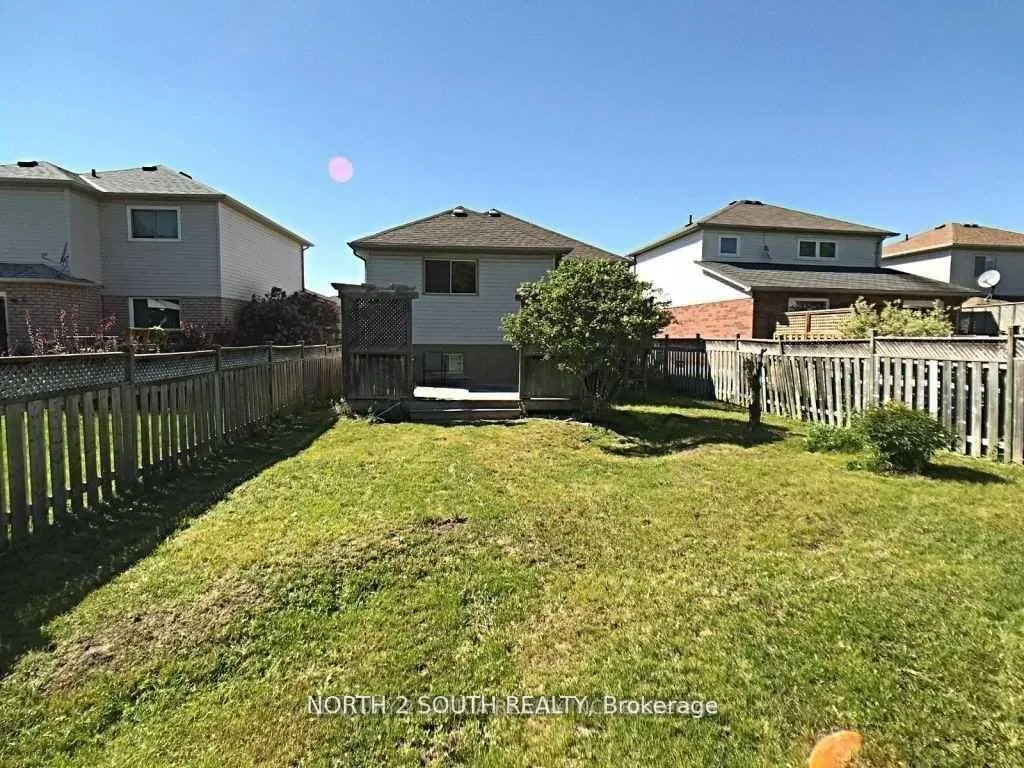 Photo 13 of Unit Bsmt, 29 Gore Drive, Barrie, Ardagh — HOMEH