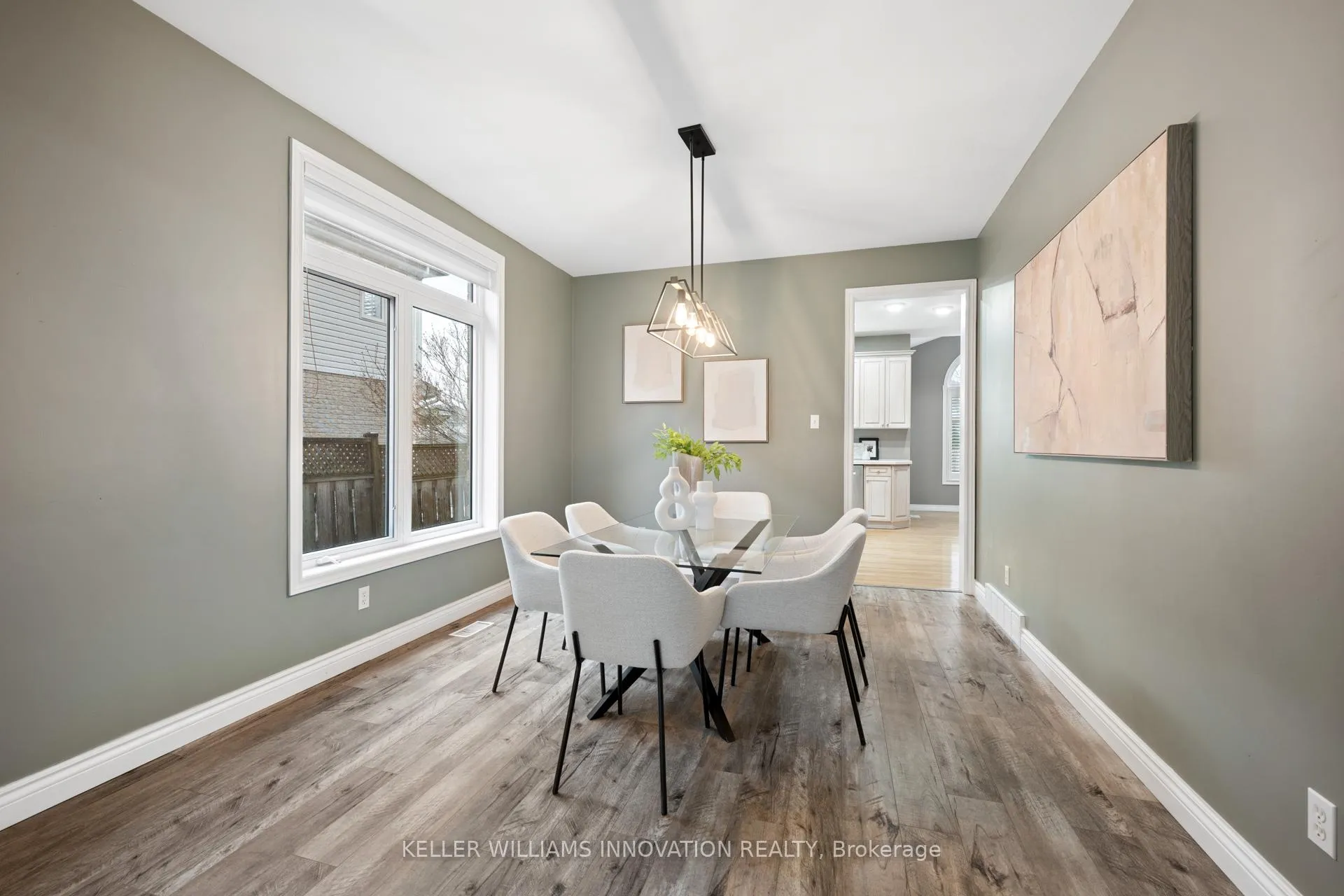 Photo 5 of 555 Sandbanks Crescent, Waterloo — HOMEH