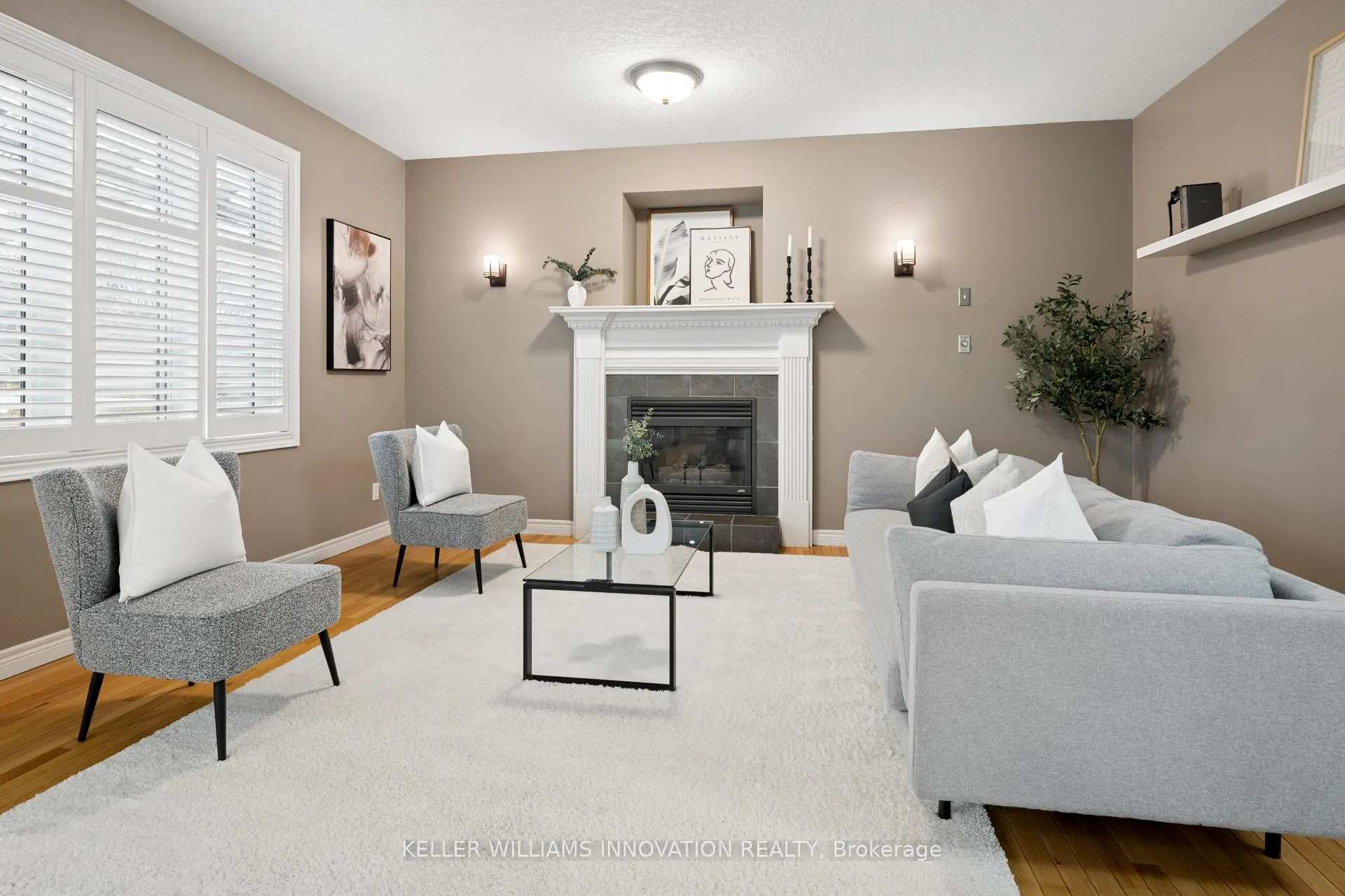 Photo 15 of 555 Sandbanks Crescent, Waterloo — HOMEH