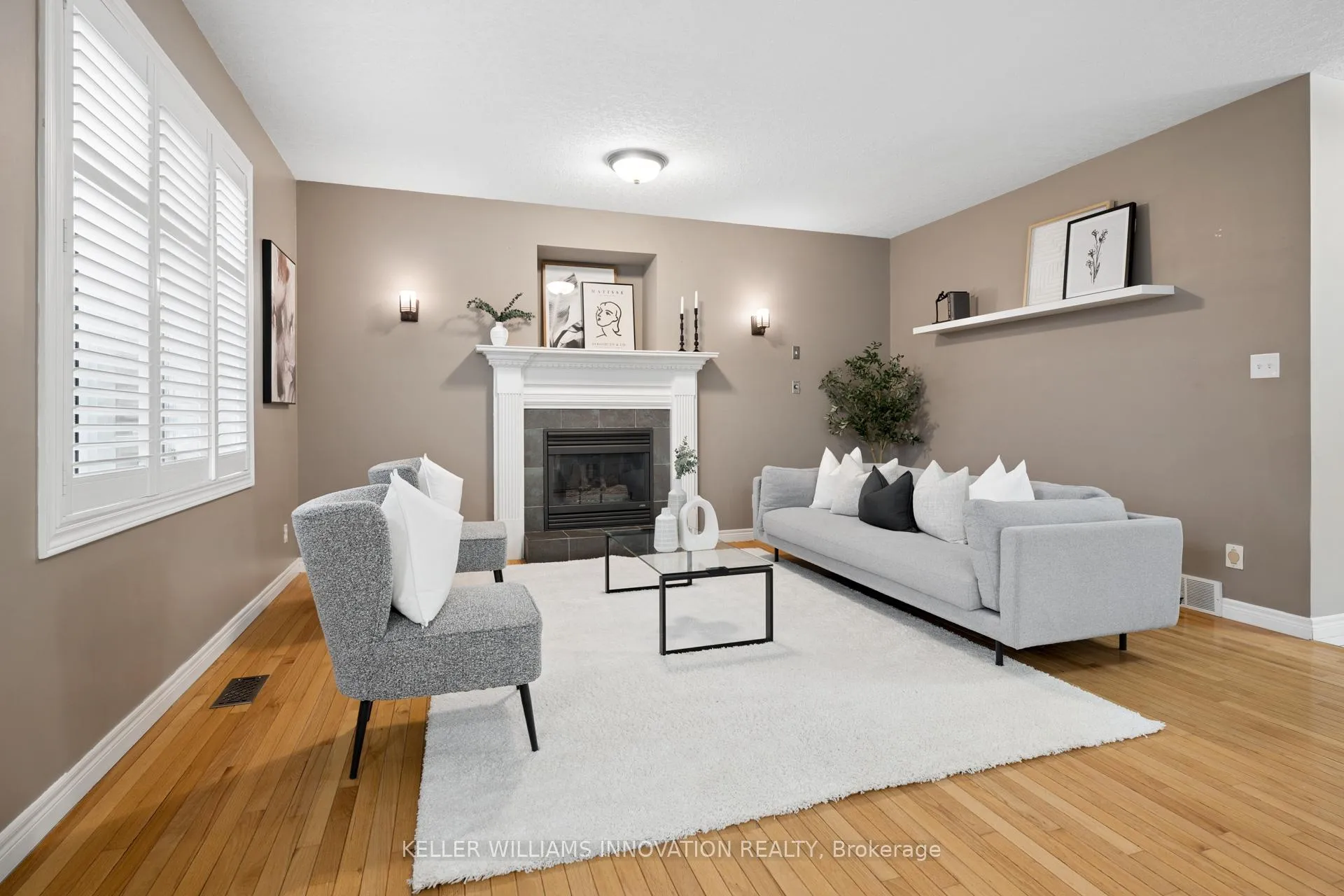Photo 16 of 555 Sandbanks Crescent, Waterloo — HOMEH