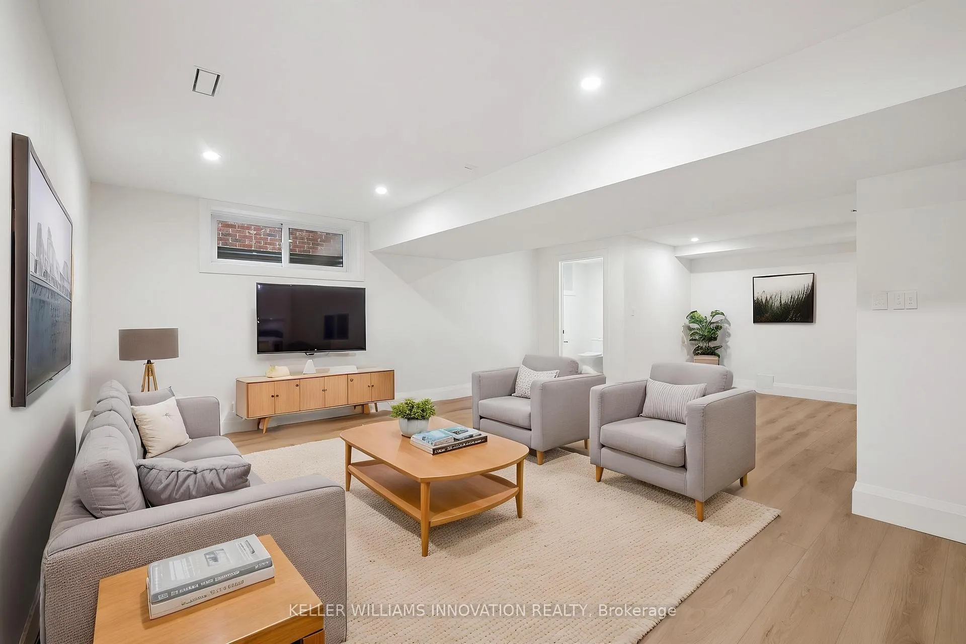Photo 31 of 555 Sandbanks Crescent, Waterloo — HOMEH