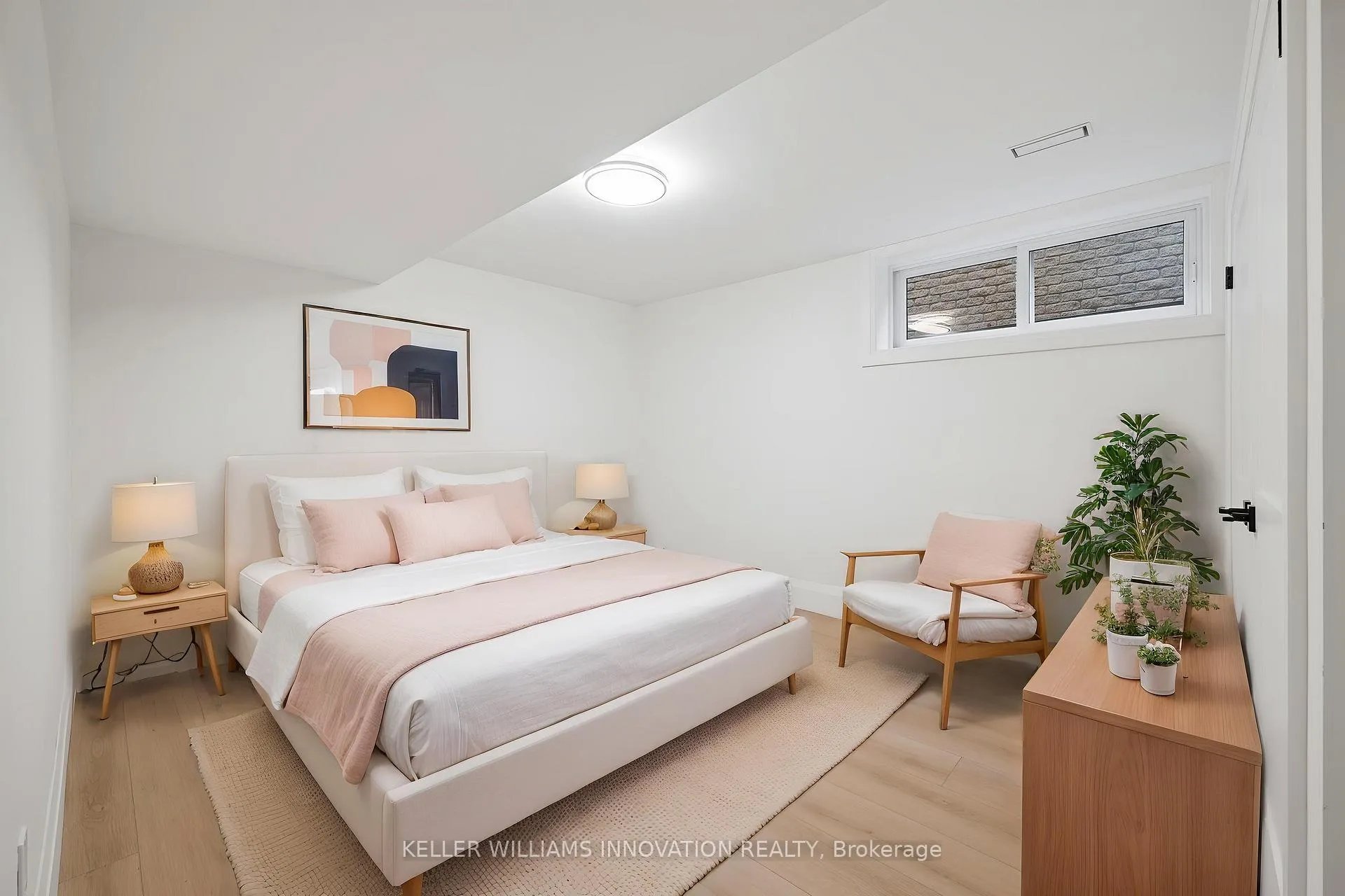 Photo 36 of 555 Sandbanks Crescent, Waterloo — HOMEH