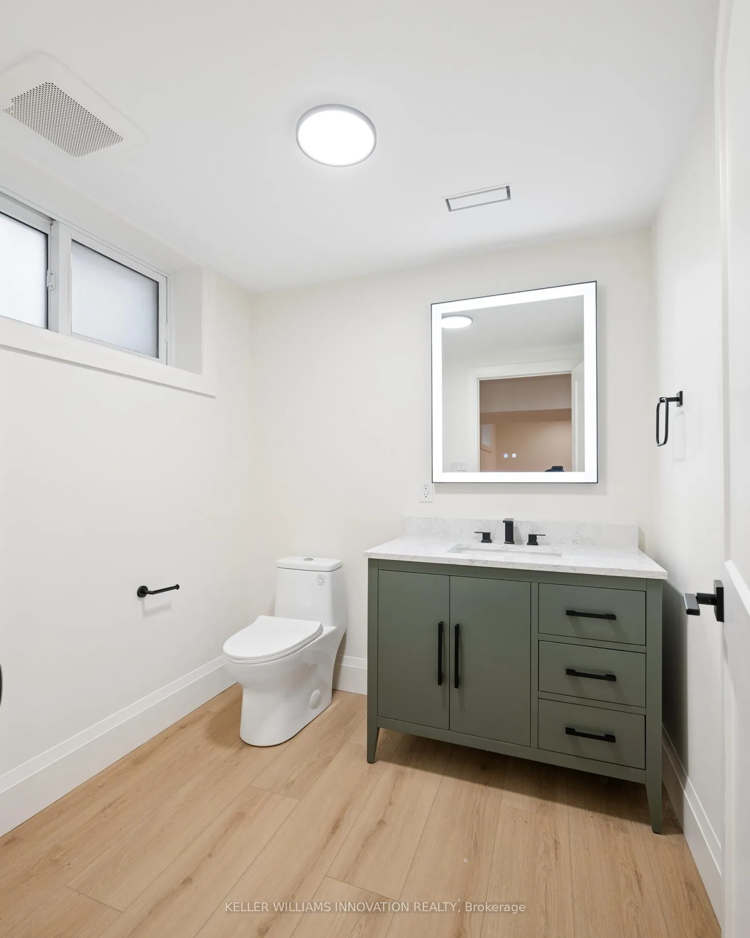 Photo 37 of 555 Sandbanks Crescent, Waterloo — HOMEH