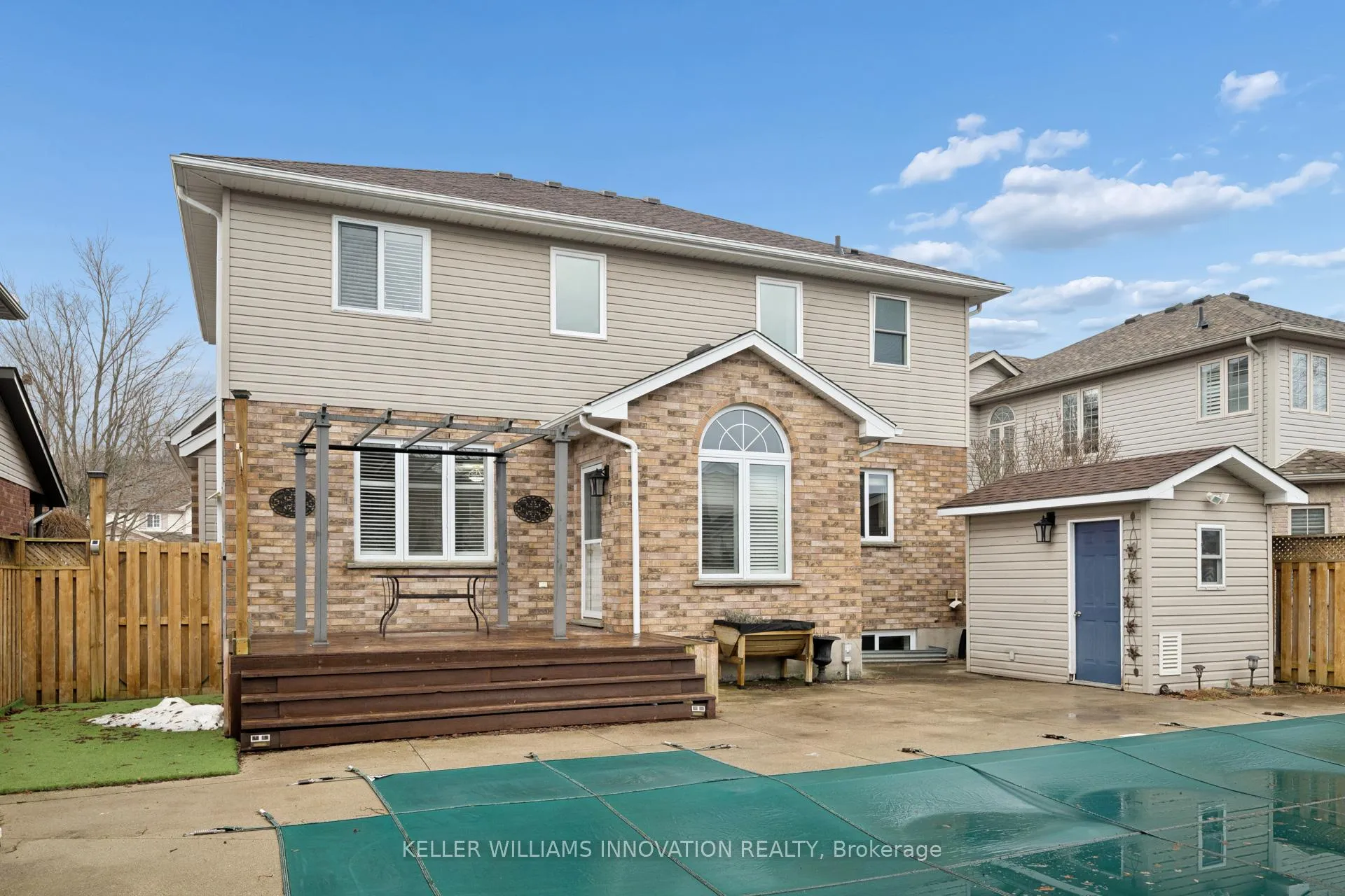 Photo 40 of 555 Sandbanks Crescent, Waterloo — HOMEH