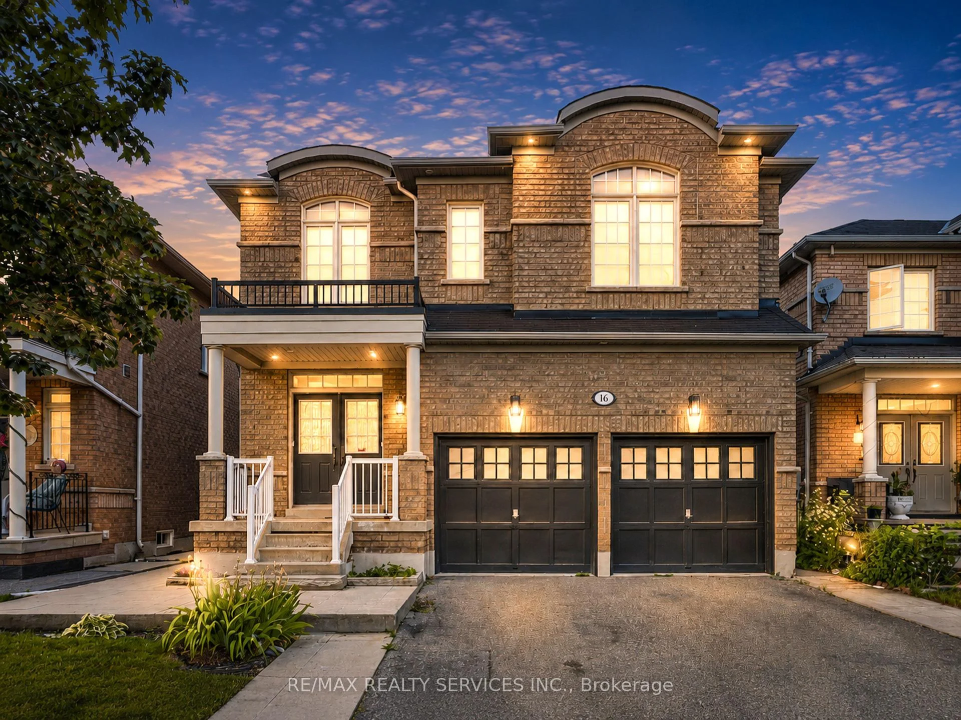 Front of 16 Fallgate Drive