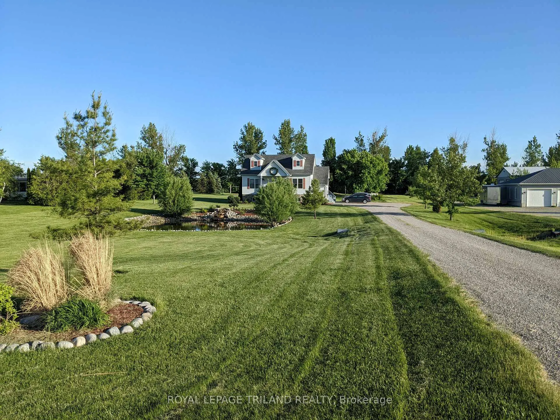 Photo 2 of 7603 Zion Line, Warwick, Watford — HOMEH