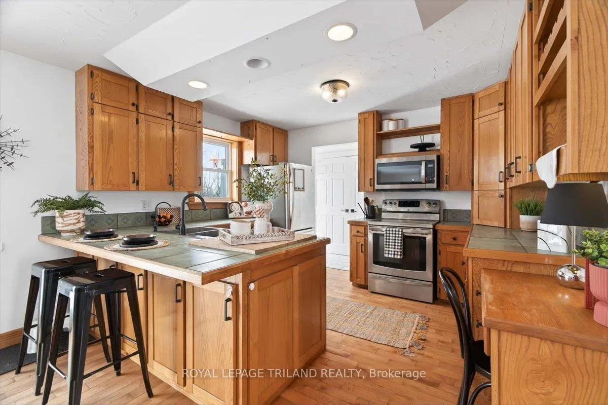 Photo 9 of 7603 Zion Line, Warwick, Watford — HOMEH