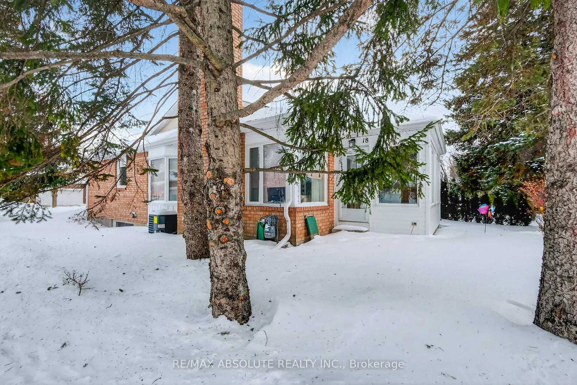 Photo 2 of 18 Pine Needles Court, Ottawa, Stittsville (Central) — HOMEH