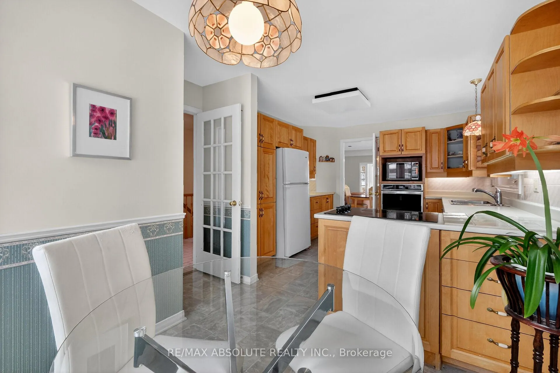 Photo 7 of 18 Pine Needles Court, Ottawa, Stittsville (Central) — HOMEH