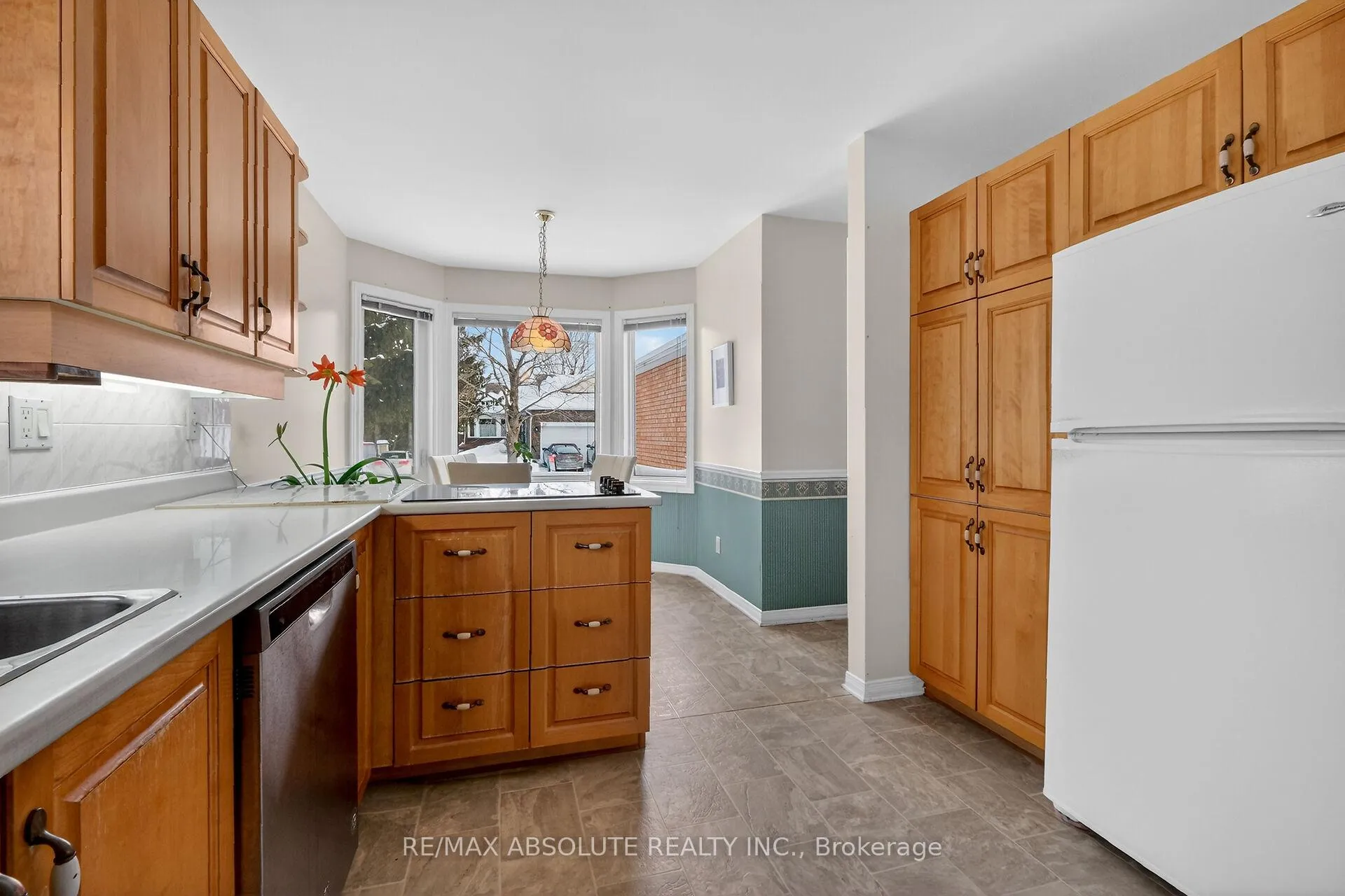 Photo 15 of 18 Pine Needles Court, Ottawa, Stittsville (Central) — HOMEH