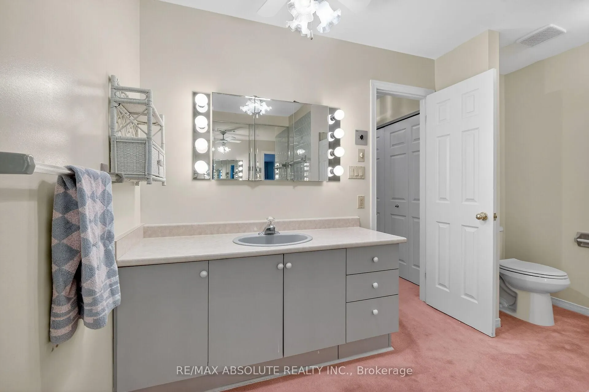 Photo 34 of 18 Pine Needles Court, Ottawa, Stittsville (Central) — HOMEH