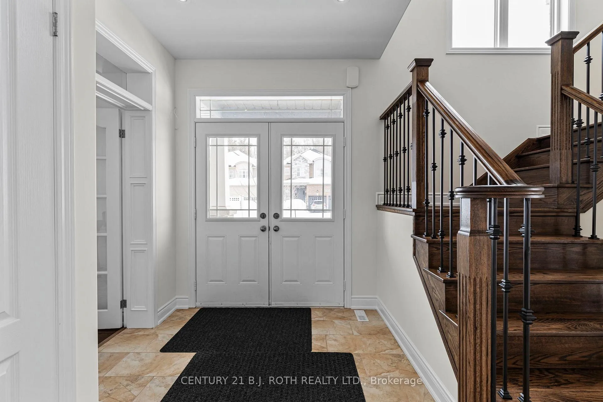 Photo 3 of 2978 Annalysse Drive, Orillia — HOMEH