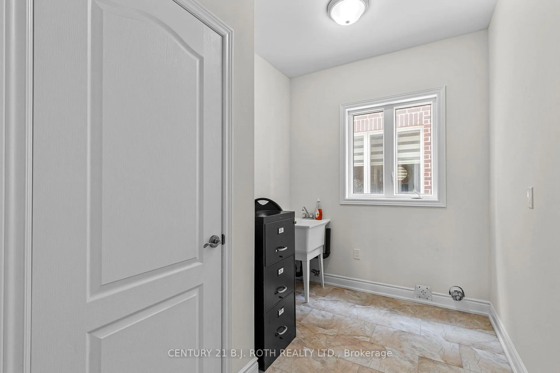 Photo 13 of 2978 Annalysse Drive, Orillia — HOMEH