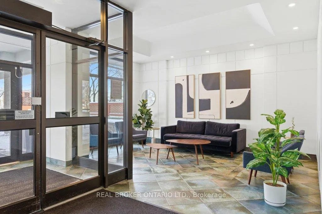 Photo 3 of Unit 1613, 40 Landry Street, Ottawa, Vanier — HOMEH