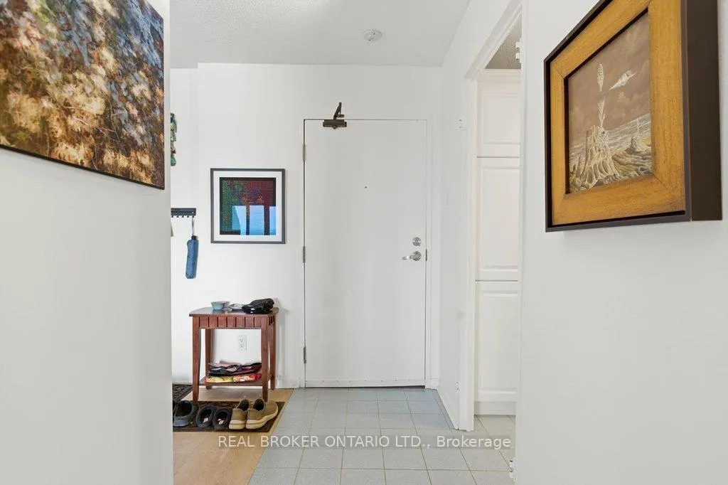 Photo 4 of Unit 1613, 40 Landry Street, Ottawa, Vanier — HOMEH