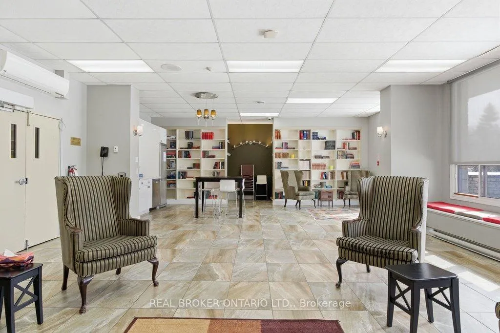Photo 19 of Unit 1613, 40 Landry Street, Ottawa, Vanier — HOMEH