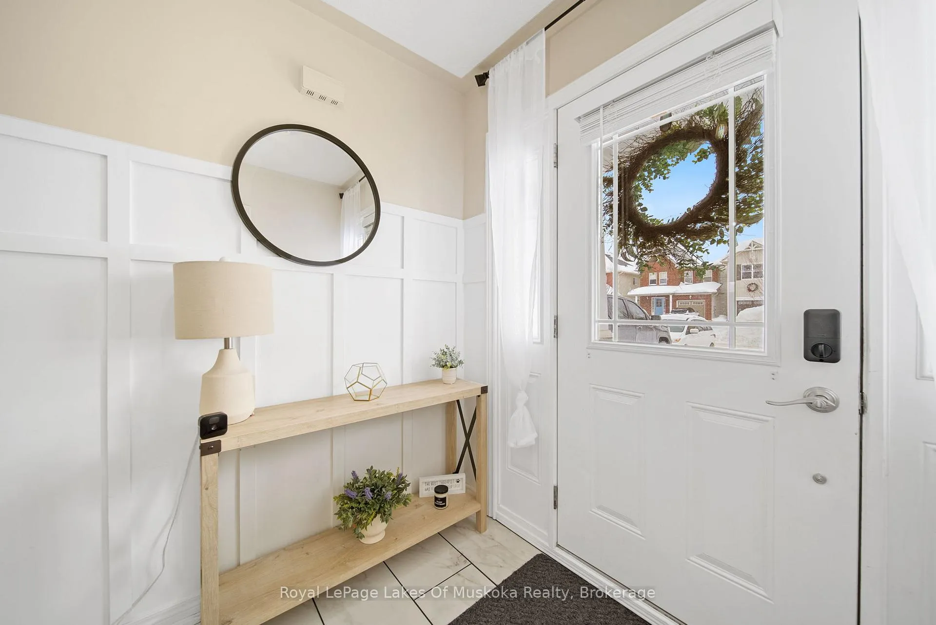 Photo 2 of 70 Pearl Drive, Orillia — HOMEH