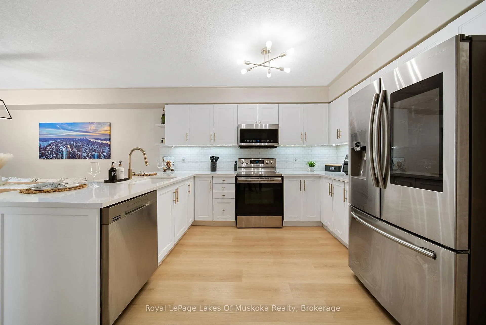 Photo 6 of 70 Pearl Drive, Orillia — HOMEH