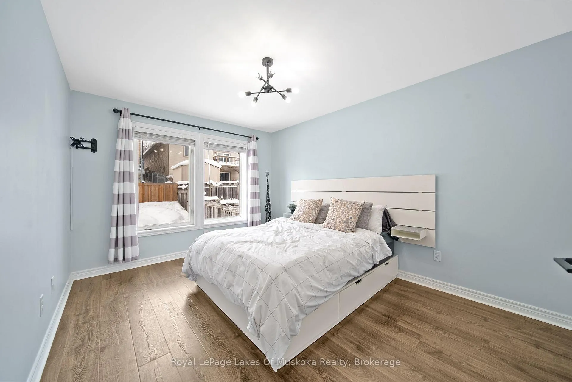 Photo 20 of 70 Pearl Drive, Orillia — HOMEH