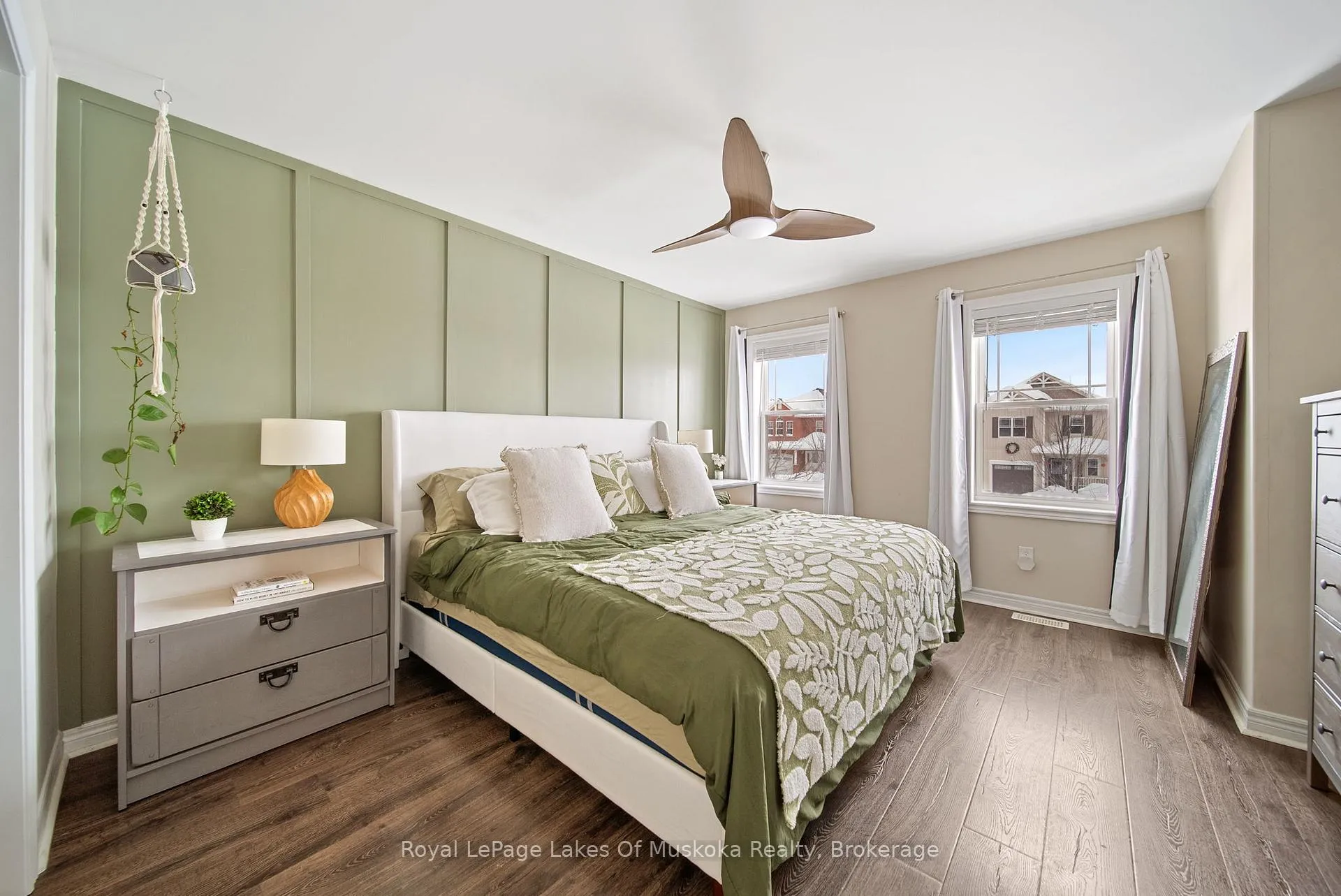 Photo 23 of 70 Pearl Drive, Orillia — HOMEH