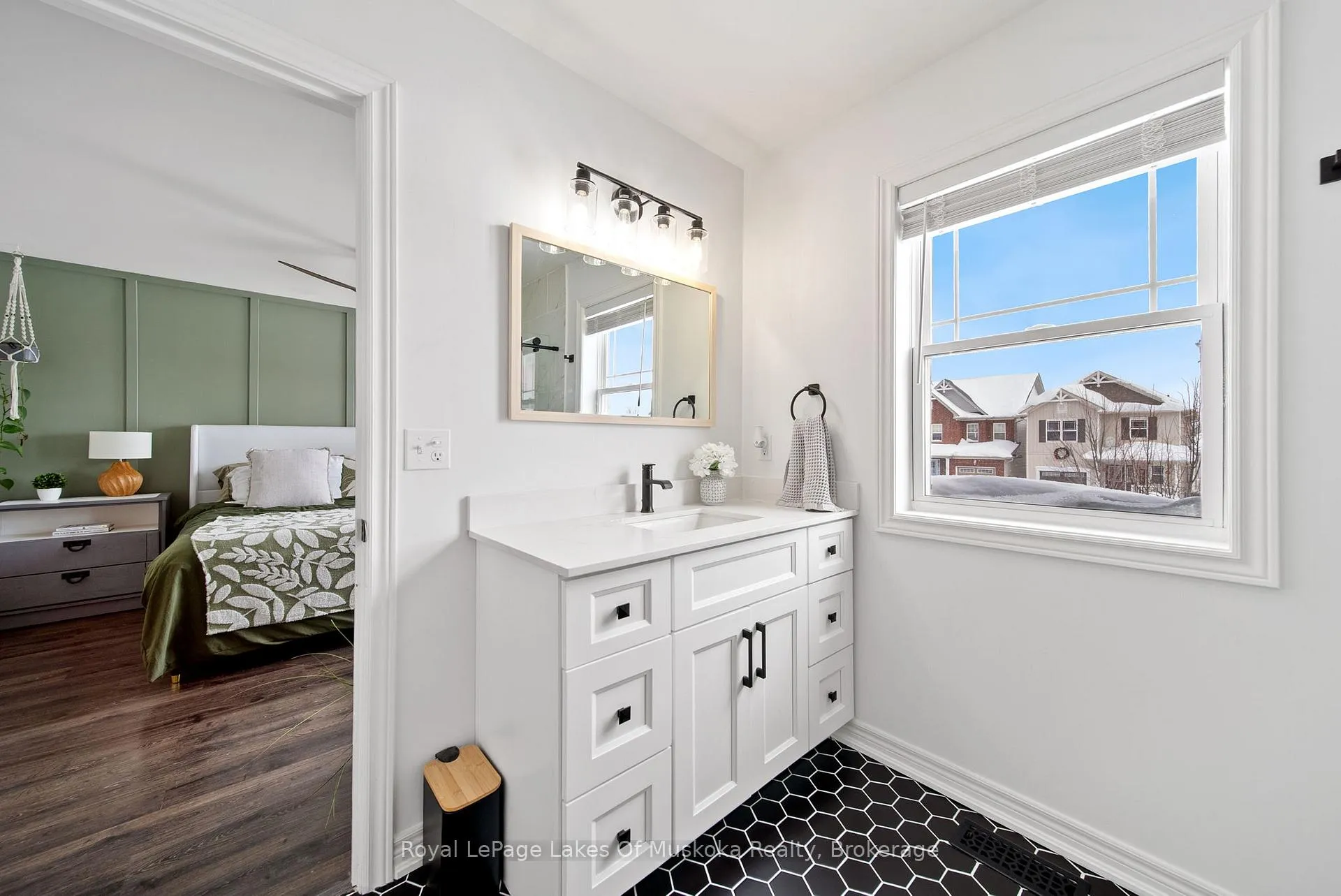 Photo 26 of 70 Pearl Drive, Orillia — HOMEH