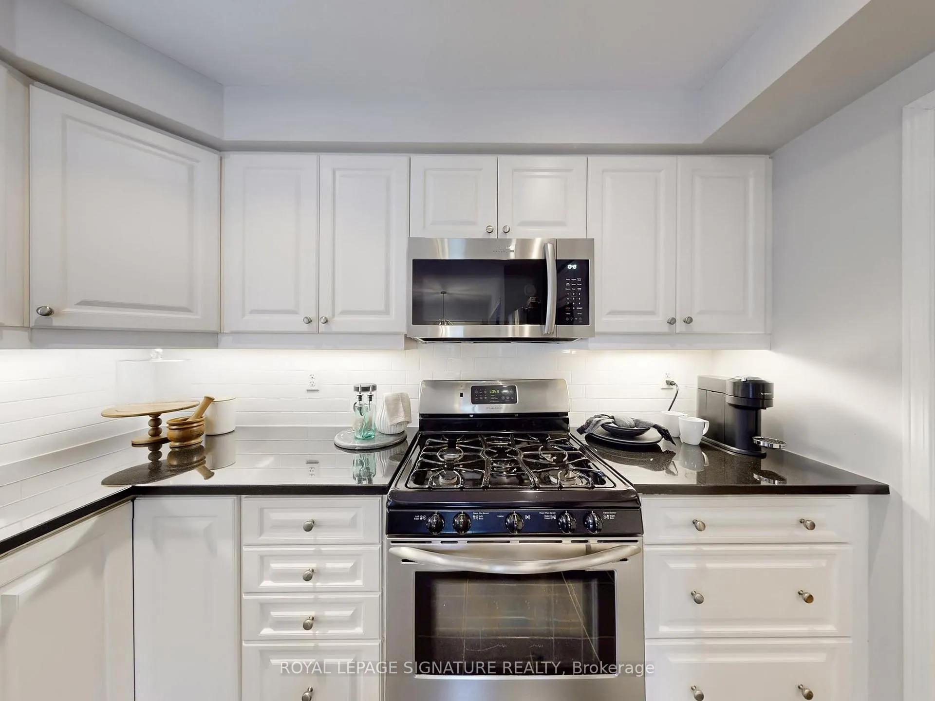 Photo 17 of 24 Stockport Road, Markham, Cornell — HOMEH