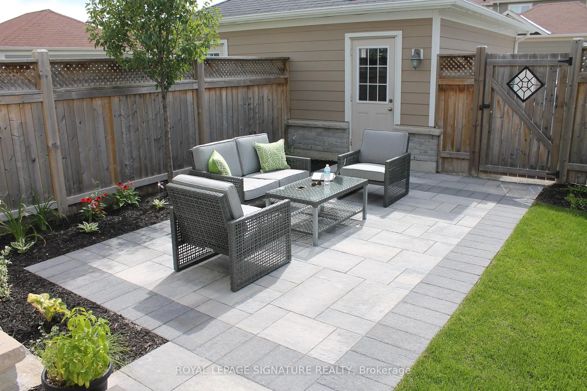 Photo 41 of 24 Stockport Road, Markham, Cornell — HOMEH