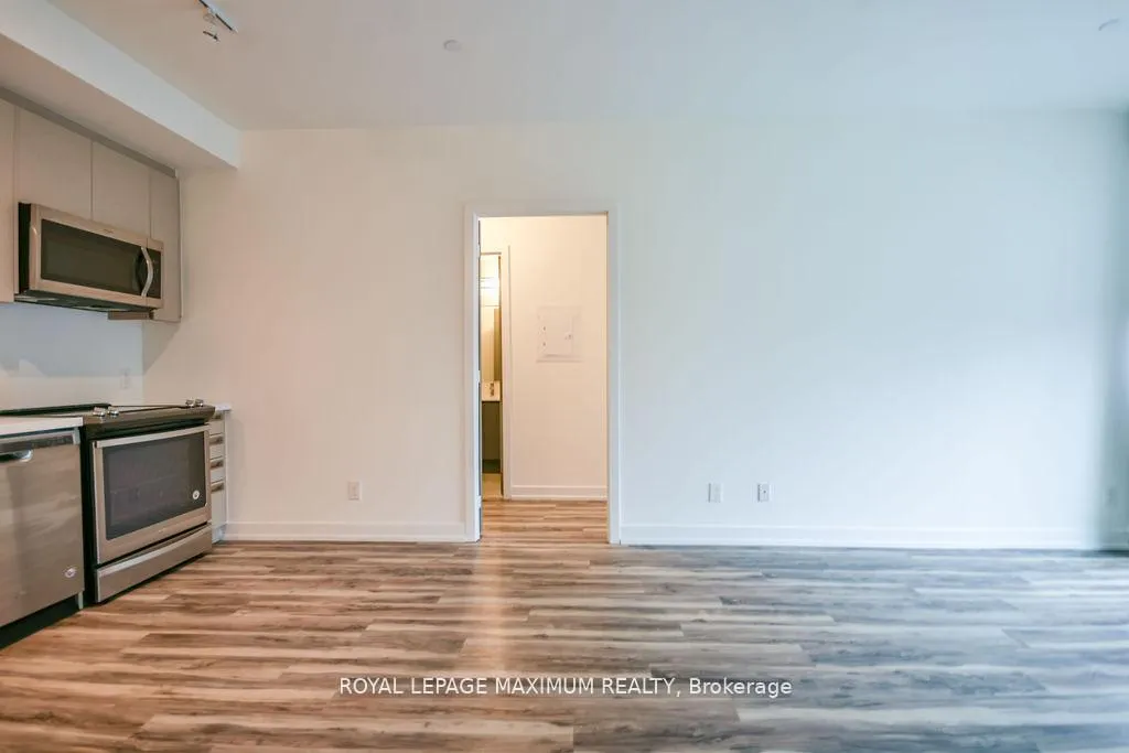 Photo 14 of Unit B417, 271 Sea Ray Avenue, Innisfil, Rural Innisfil — HOMEH