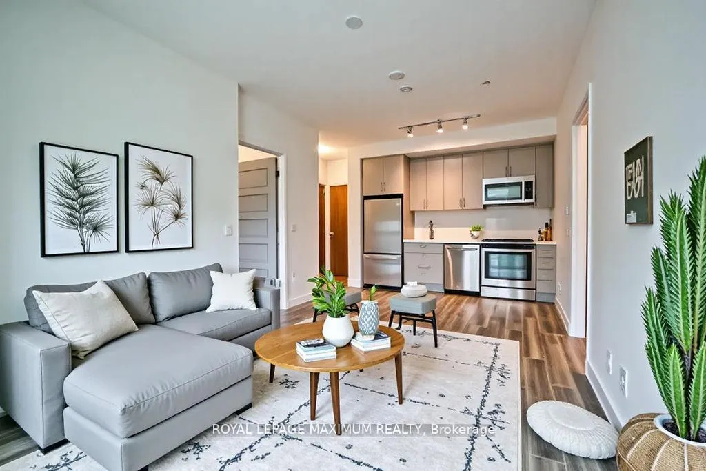 Photo 20 of Unit B417, 271 Sea Ray Avenue, Innisfil, Rural Innisfil — HOMEH