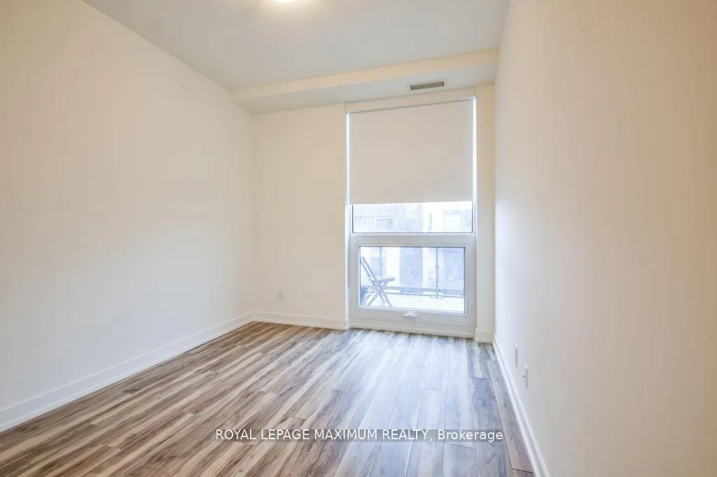 Photo 27 of Unit B417, 271 Sea Ray Avenue, Innisfil, Rural Innisfil — HOMEH