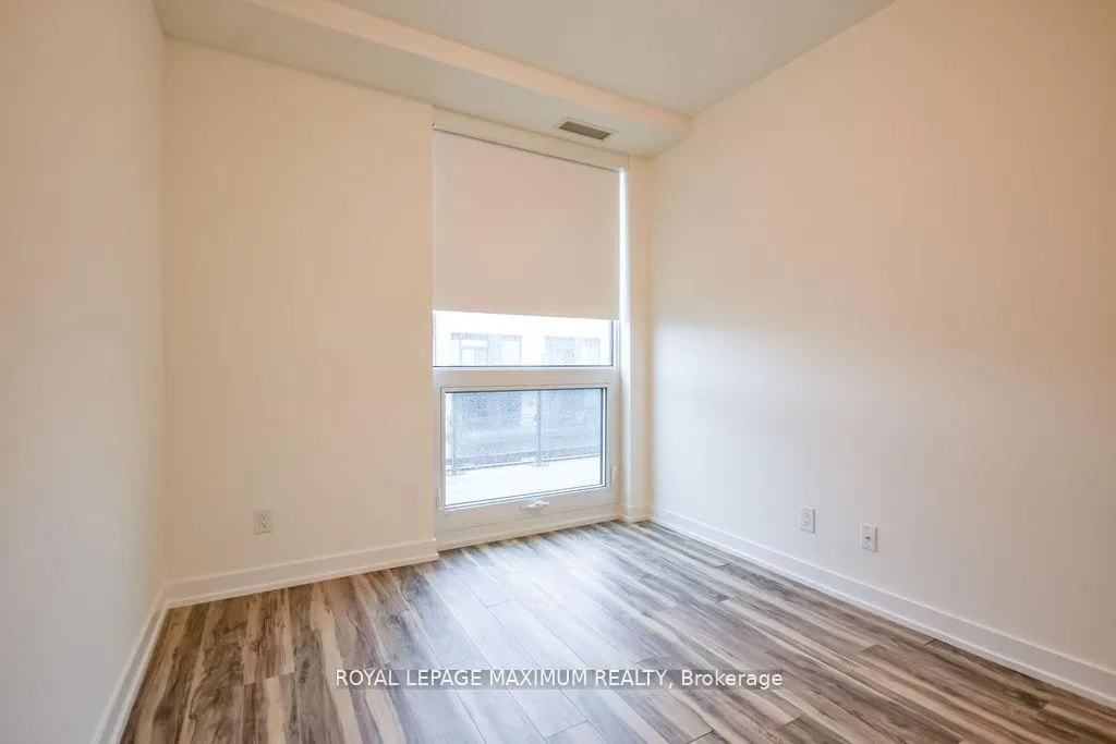 Photo 28 of Unit B417, 271 Sea Ray Avenue, Innisfil, Rural Innisfil — HOMEH