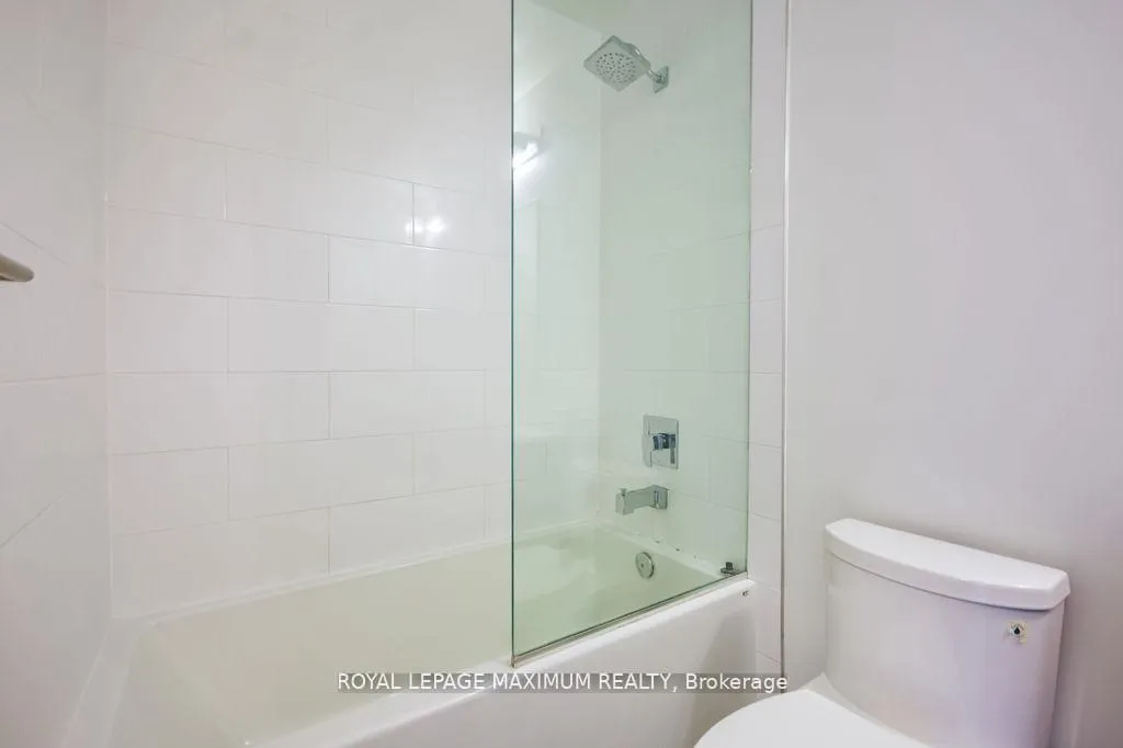 Photo 33 of Unit B417, 271 Sea Ray Avenue, Innisfil, Rural Innisfil — HOMEH