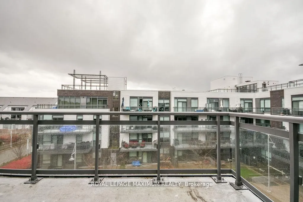 Photo 34 of Unit B417, 271 Sea Ray Avenue, Innisfil, Rural Innisfil — HOMEH
