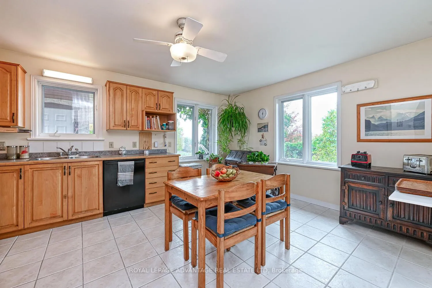 Photo 17 of 1612 Bennett Lake Road, Tay Valley, Bathurst/Burgess & Sherbrooke (Bathurst) Twp — HOMEH