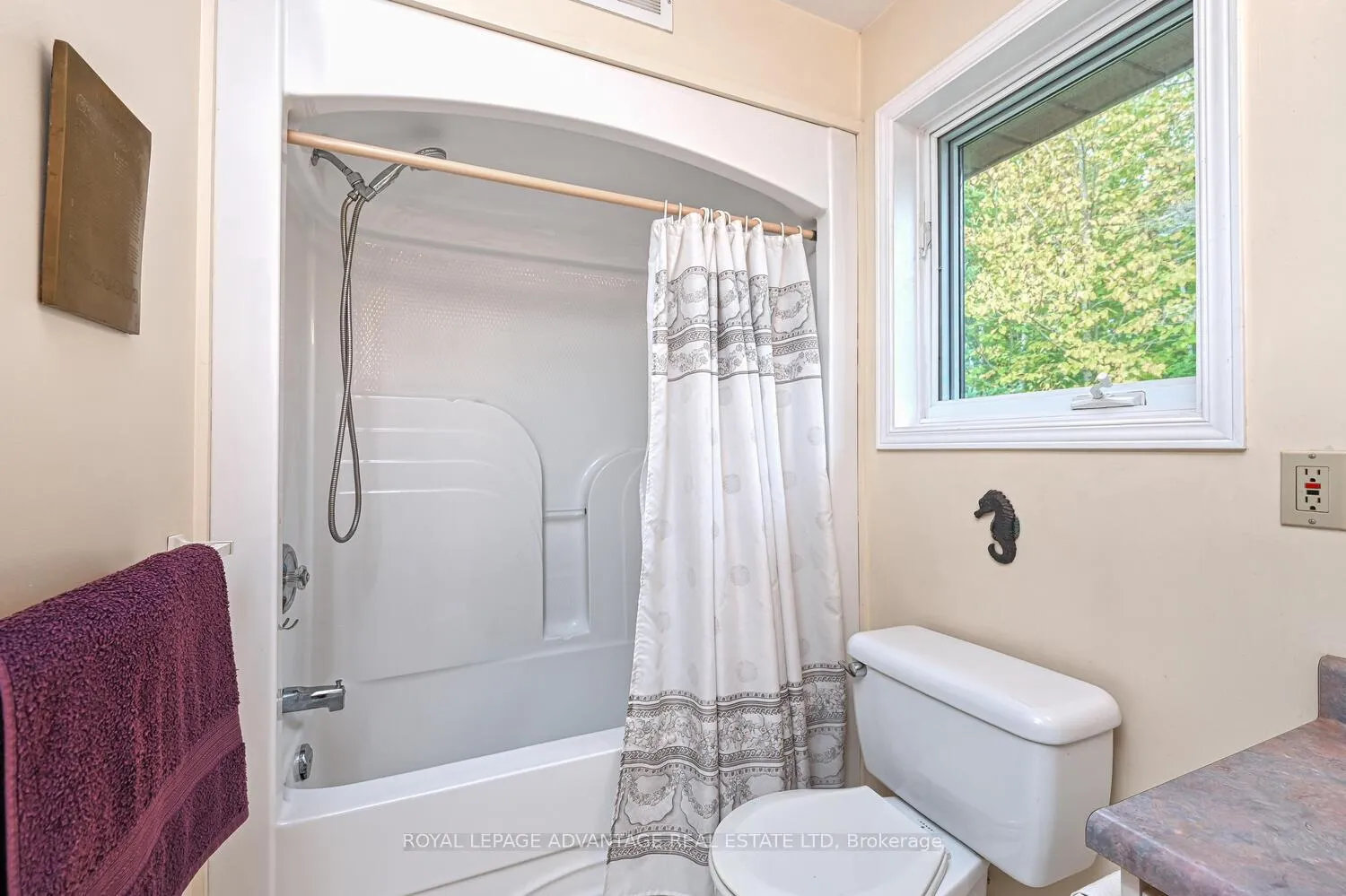 Photo 25 of 1612 Bennett Lake Road, Tay Valley, Bathurst/Burgess & Sherbrooke (Bathurst) Twp — HOMEH