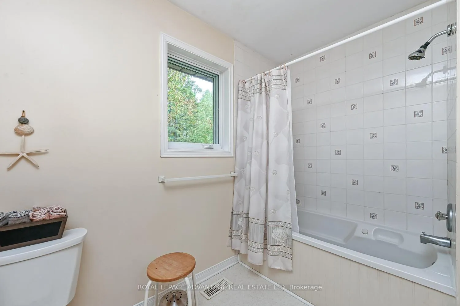 Photo 31 of 1612 Bennett Lake Road, Tay Valley, Bathurst/Burgess & Sherbrooke (Bathurst) Twp — HOMEH