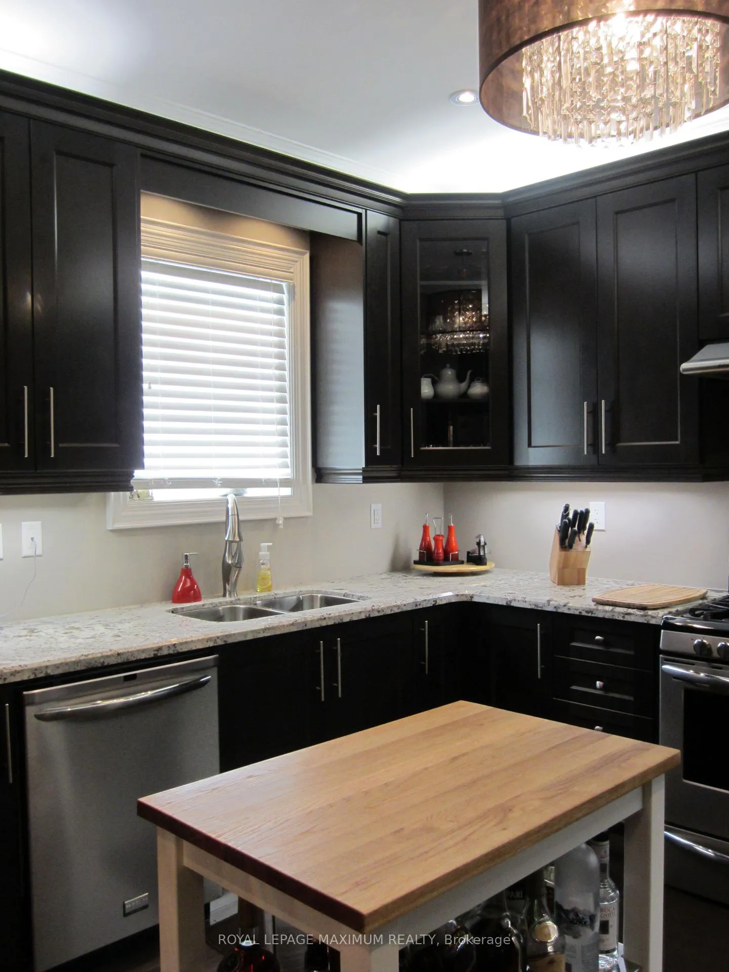 Photo 9 of 16 Orion Avenue, Vaughan, Vellore Village — HOMEH